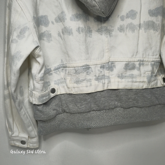 White and gray hooded denim jacket - Picture 6 of 6